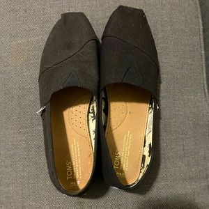Black Toms (M 8.5 W 10.5) - Worn Twice Like New!